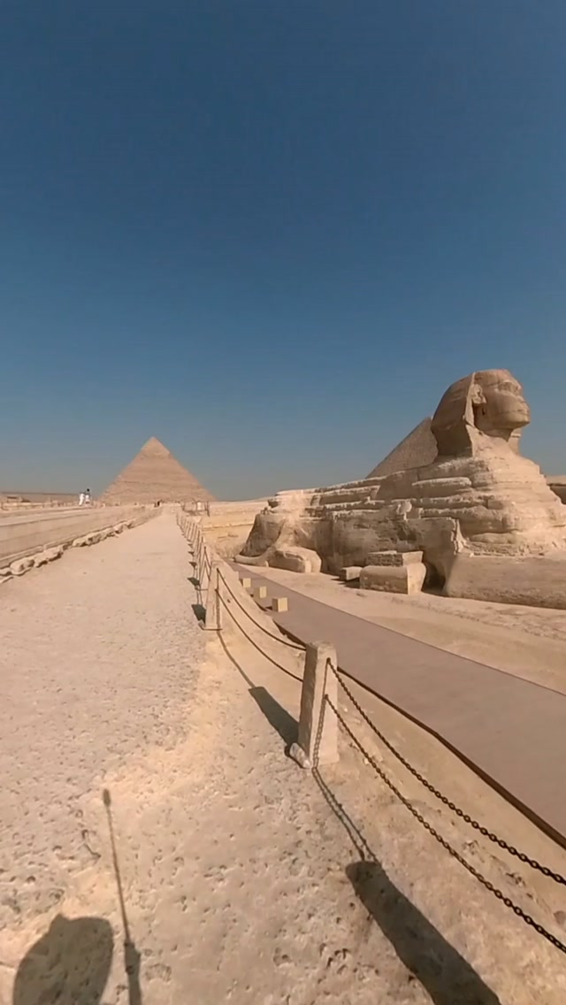 Una passeggiata nella storia...

Visitare le Piramidi di Giza al Cairo è un'emozione imperdibile! Sono situate appena fuori dalla città e consiglio di effettuare una visita guidata con una guida certificata che vi spiegherà 4.500 anni di storia!

Assolutamente da vedere la mattina presto prima delle 9, soprattutto in estate...per evitare il caldo e la folla dei gruppi numerosi.

Biglietto acquistabile online prima della visita.

All'interno del sito ci si può spostare a piedi oppure con i bus navetta gratuiti.

Cosa ne pensate? Vale una visita?

#gizapyramids #piramidi #giza #cairo #egitto